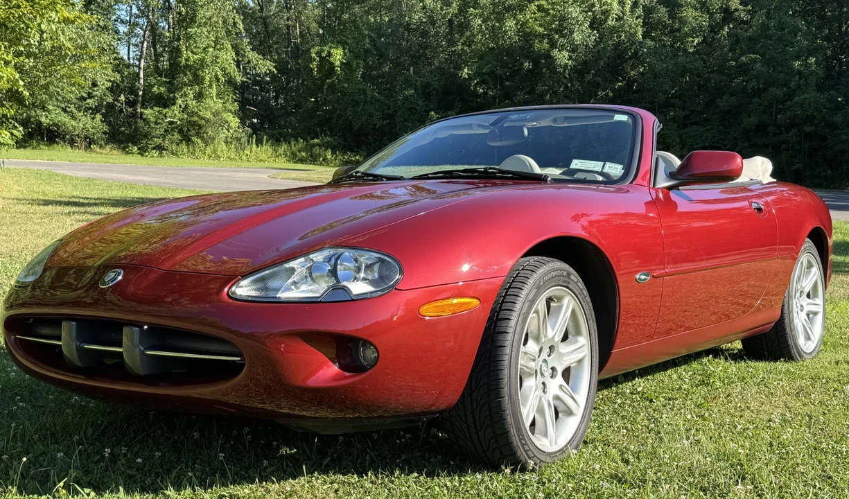 2000 Jaguar X100 XK8 - Image 3 of 31