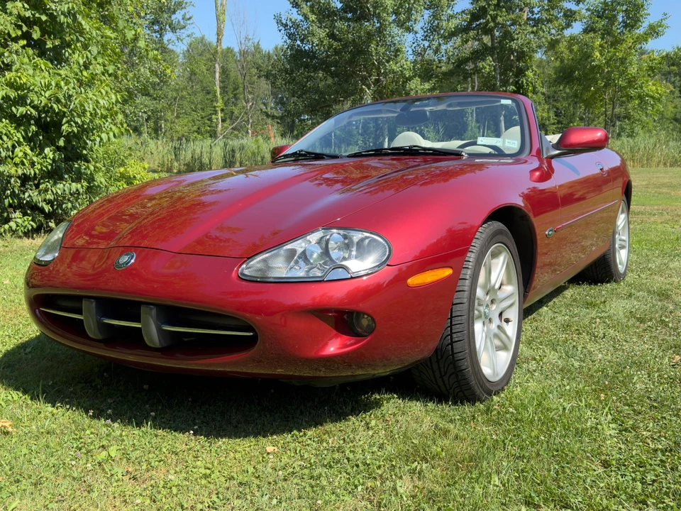 2000 Jaguar X100 XK8 - Image 2 of 31