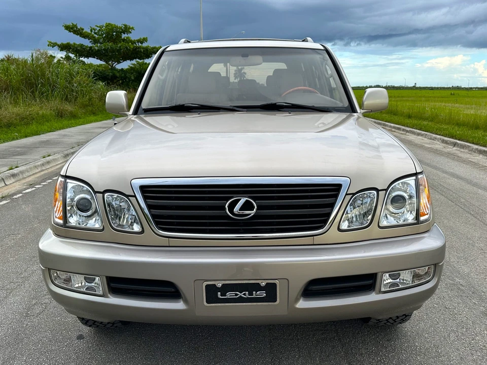 2000 Lexus LX 2nd Gen - Image 8 of 31