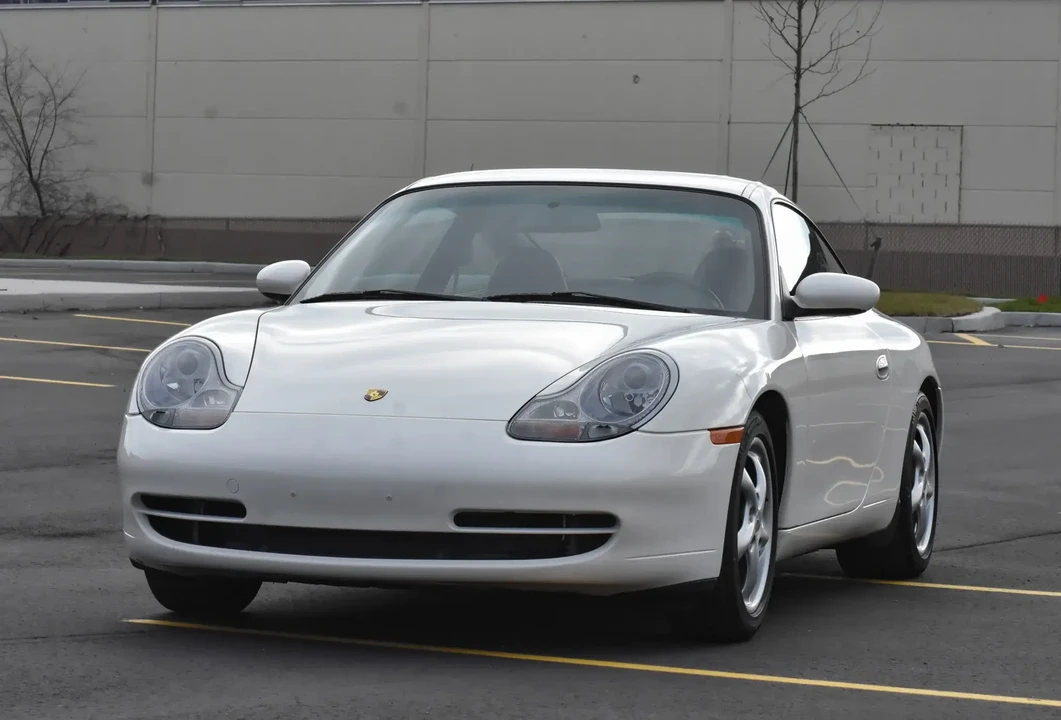 2000 Porsche 996 Carrera - Image 2 of 5