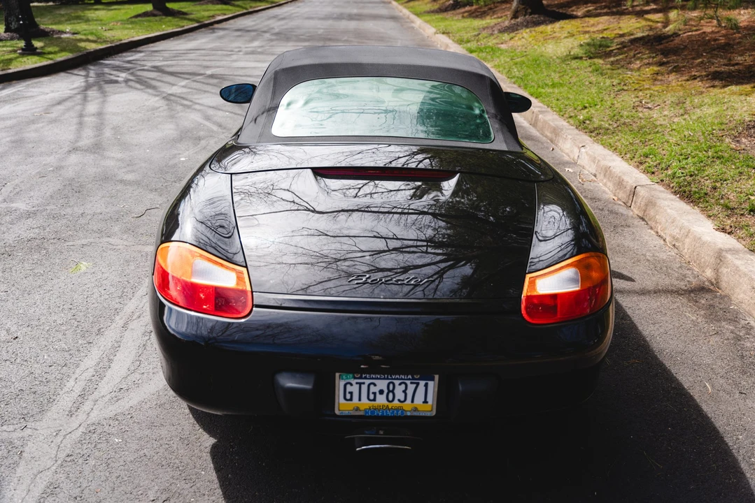 2000 Porsche 986 Boxster - Image 9 of 31