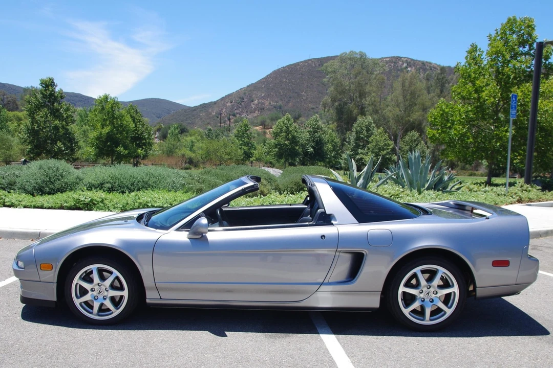 2001 Acura NA2 NSX - Image 19 of 31