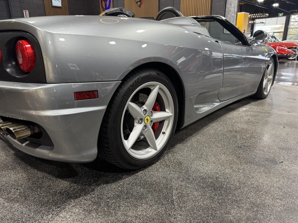 2001 Ferrari 360 Spider - Image 13 of 31