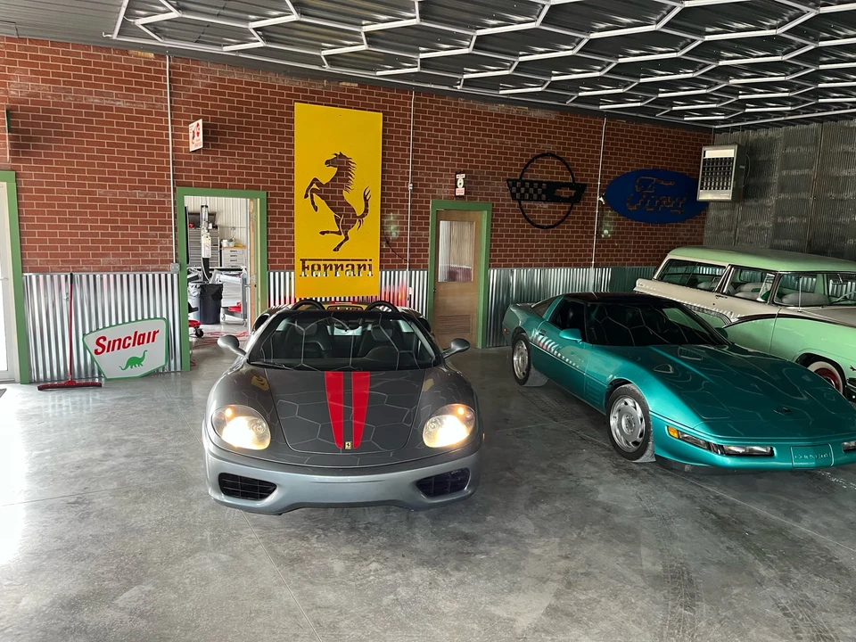 2001 Ferrari 360 Spider - Image 28 of 31