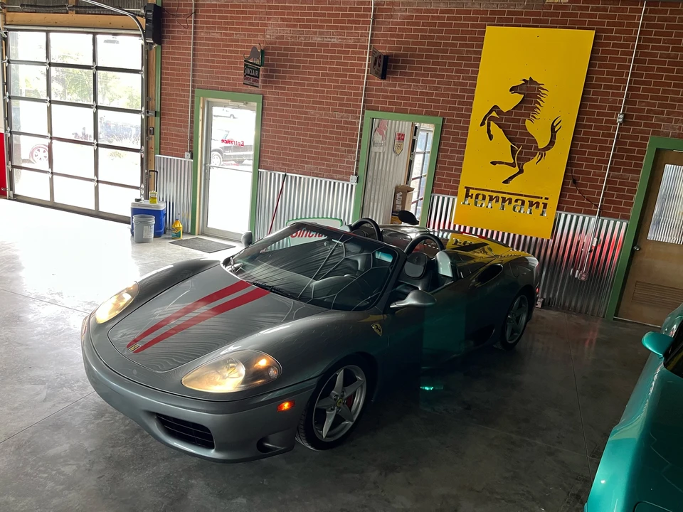 2001 Ferrari 360 Spider - Image 25 of 31