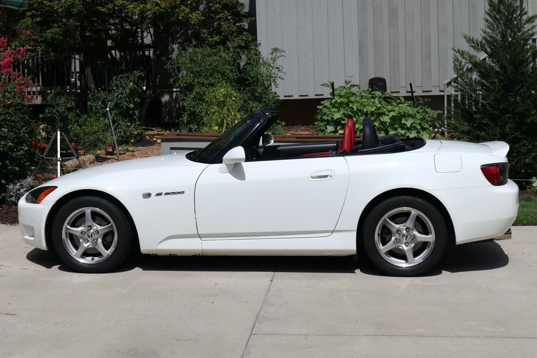 2001 Honda AP1 S2000 - Image 2 of 31