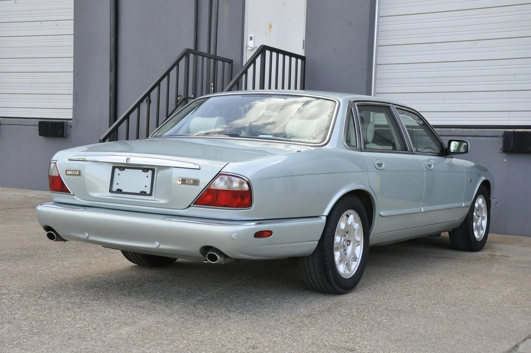2001 Jaguar X308 XJ - Image 31 of 31