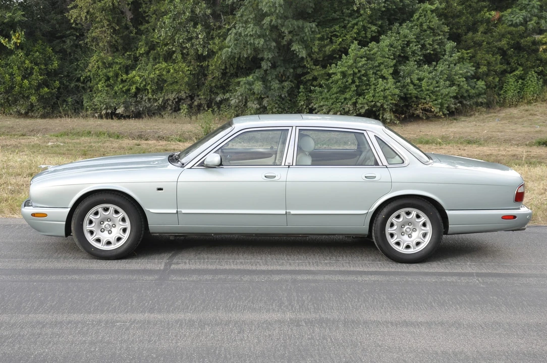 2001 Jaguar X308 XJ - Image 17 of 31