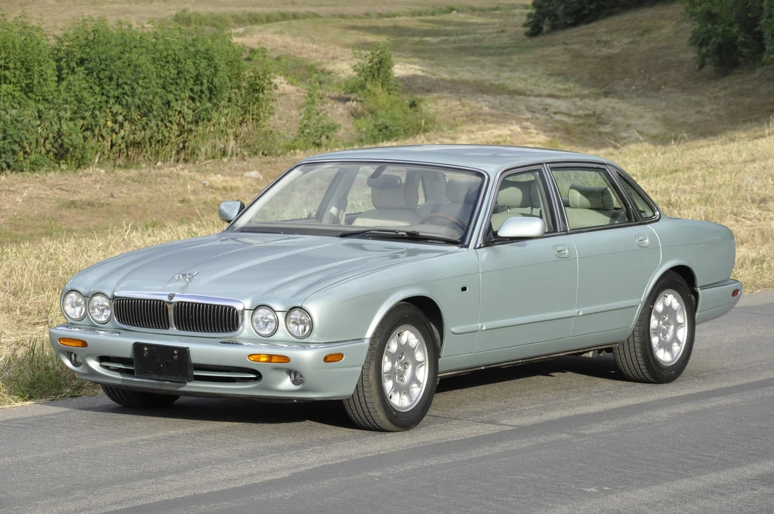 2001 Jaguar X308 XJ - Image 4 of 31