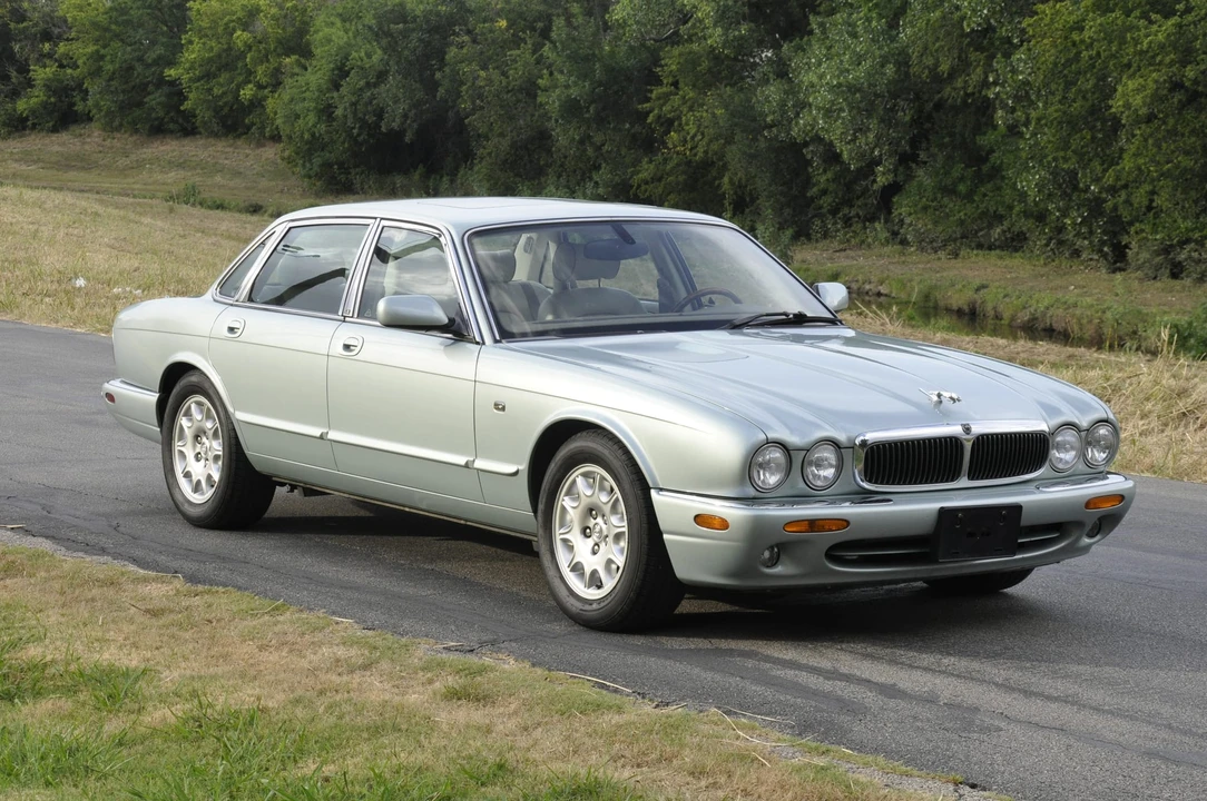 2001 Jaguar X308 XJ - Image 6 of 31