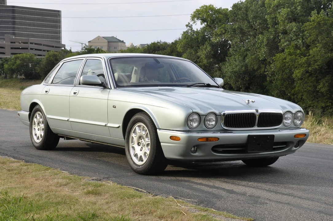 2001 Jaguar X308 XJ - Image 8 of 31