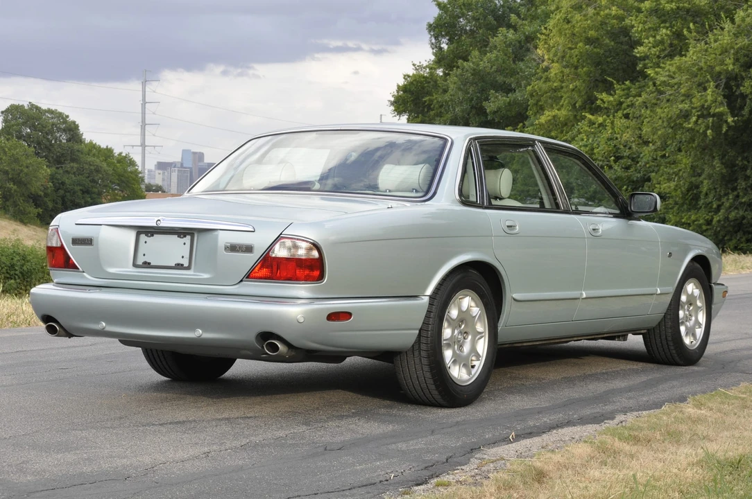 2001 Jaguar X308 XJ - Image 12 of 31