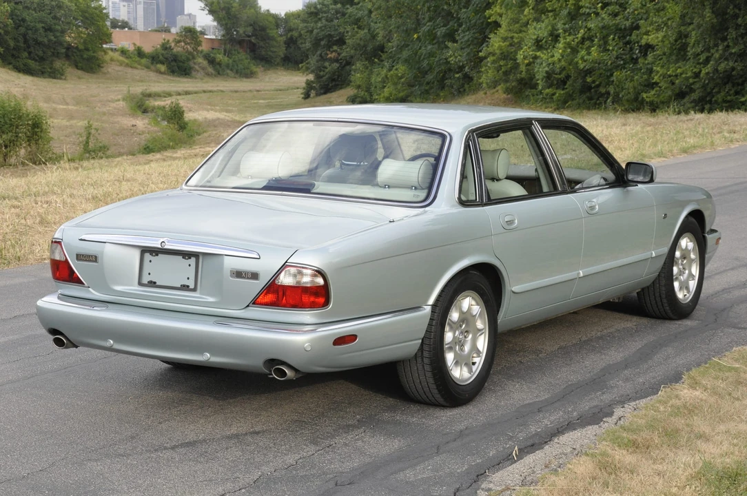 2001 Jaguar X308 XJ - Image 13 of 31
