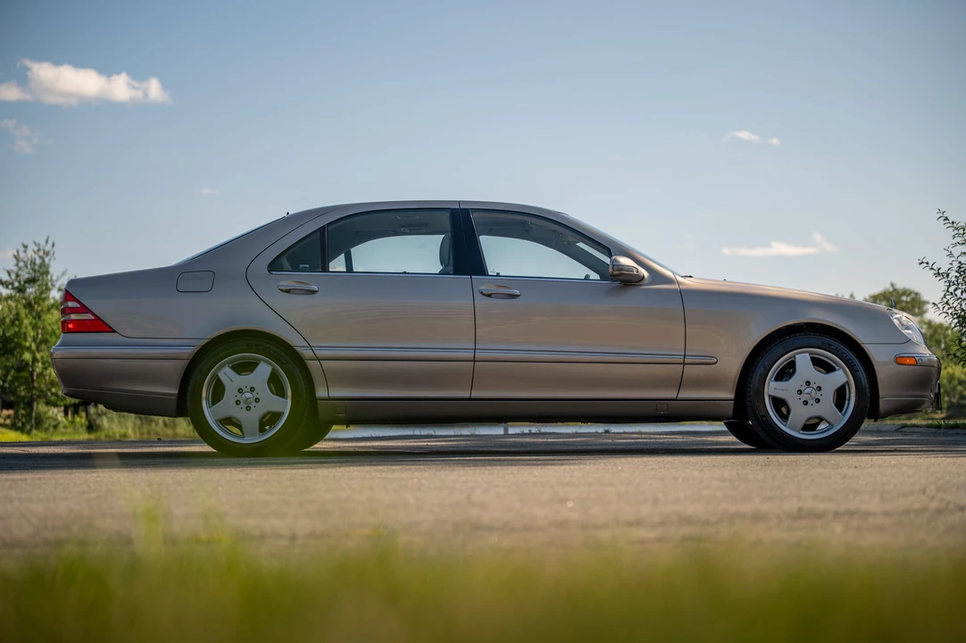 2001 Mercedes-Benz W220 S-Class - Image 5 of 31