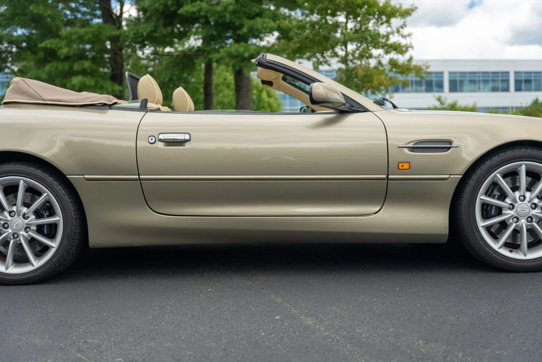 2002 Aston Martin DB7 Vantage - Image 25 of 31