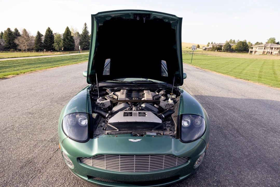 2002 Aston Martin Vanquish 1st Gen - Image 16 of 31