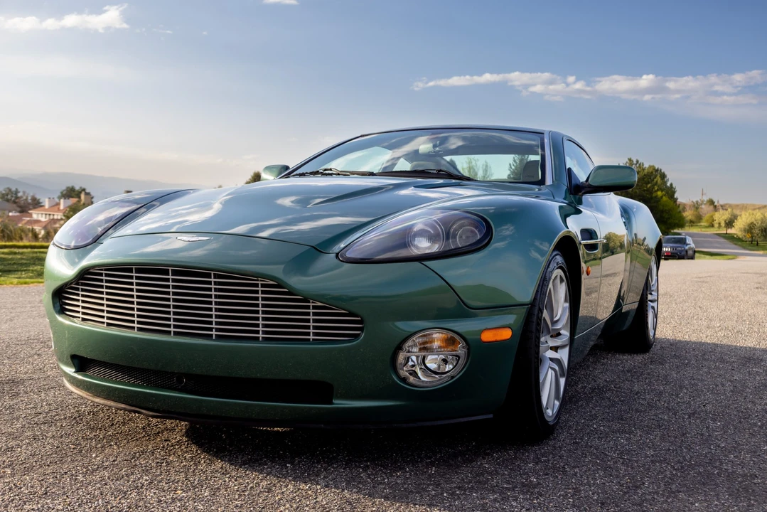 2002 Aston Martin Vanquish 1st Gen - Image 8 of 31