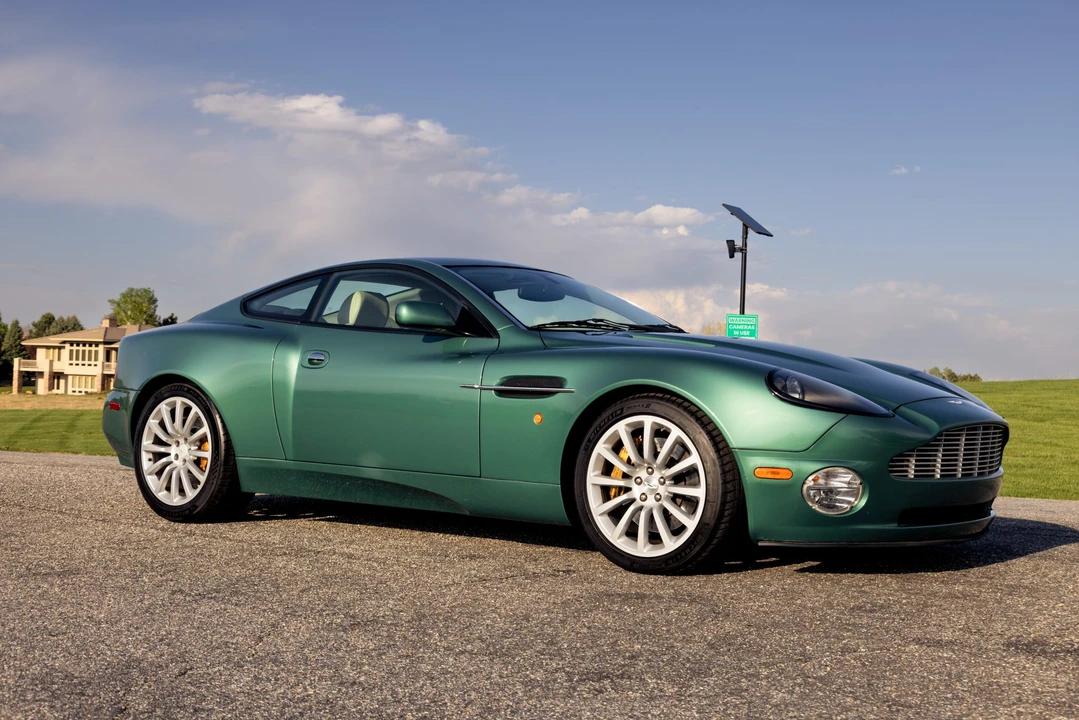 2002 Aston Martin Vanquish 1st Gen - Image 18 of 31