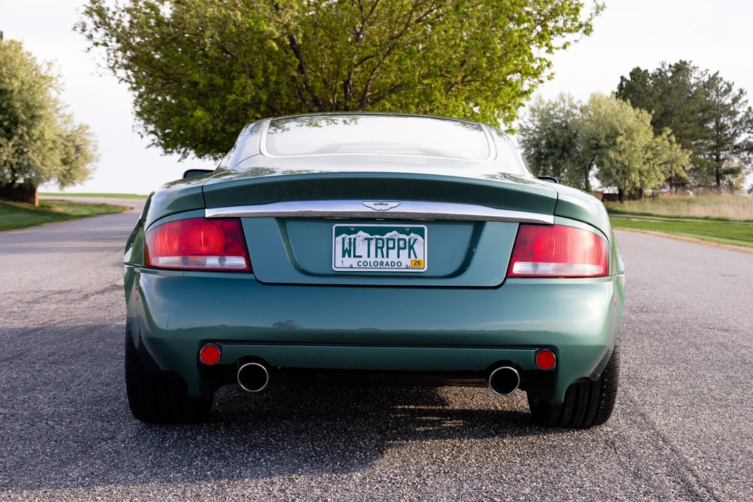 2002 Aston Martin Vanquish 1st Gen - Image 27 of 31