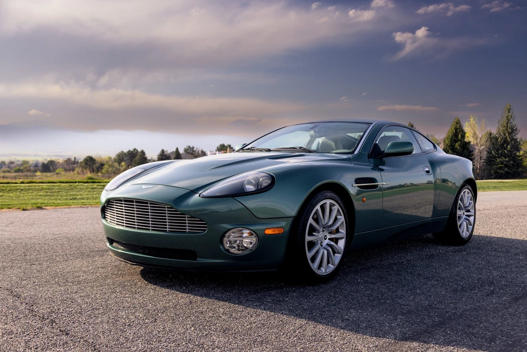 2002 Aston Martin Vanquish 1st Gen - Image 3 of 31