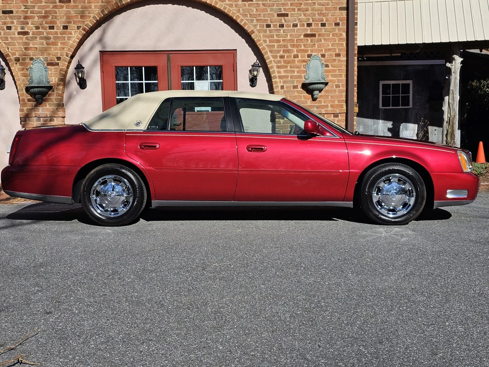2002 Cadillac DeVille 8th Gen - Image 23 of 31