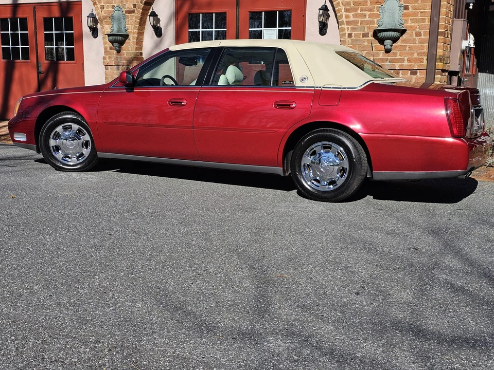 2002 Cadillac DeVille 8th Gen - Image 10 of 31