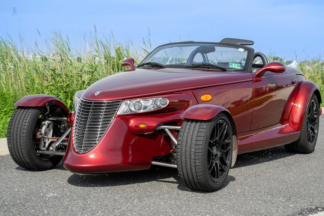 2002 Plymouth Prowler - Image 2 of 31