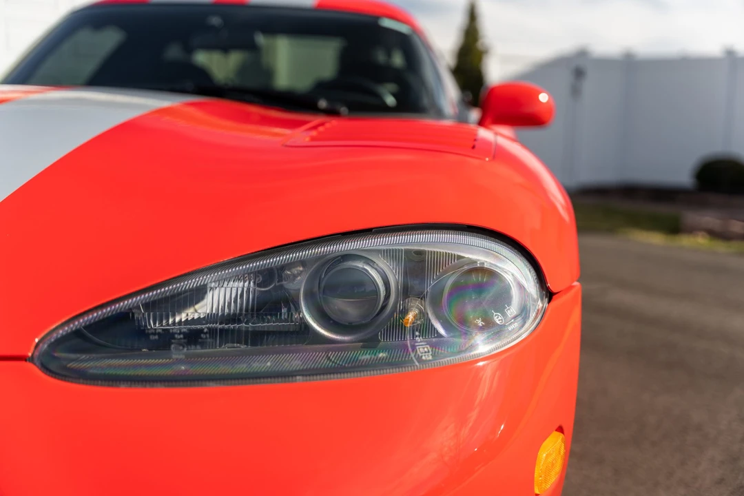 2002 Dodge Viper GTS 2nd Gen - Image 14 of 31