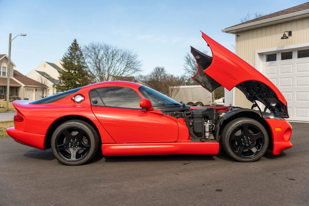 2002 Dodge Viper GTS 2nd Gen - Image 9 of 31