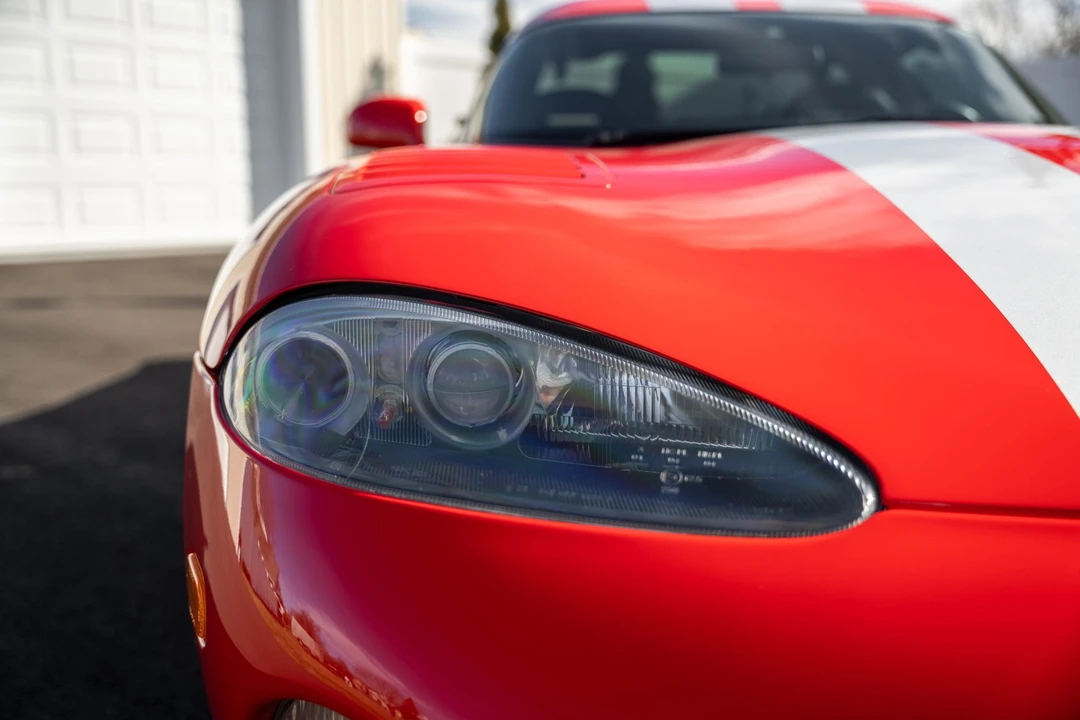 2002 Dodge Viper GTS 2nd Gen - Image 13 of 31