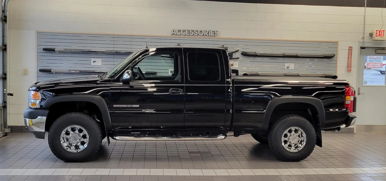 2002 GMC Sierra Heavy Duty 2nd Gen - Image 28 of 31