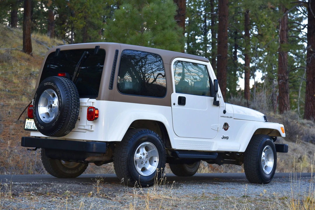2002 Jeep TJ Wrangler - Image 16 of 31