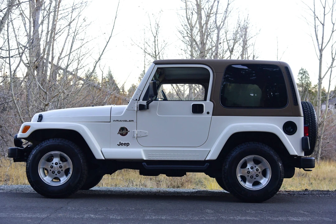 2002 Jeep TJ Wrangler - Image 21 of 31