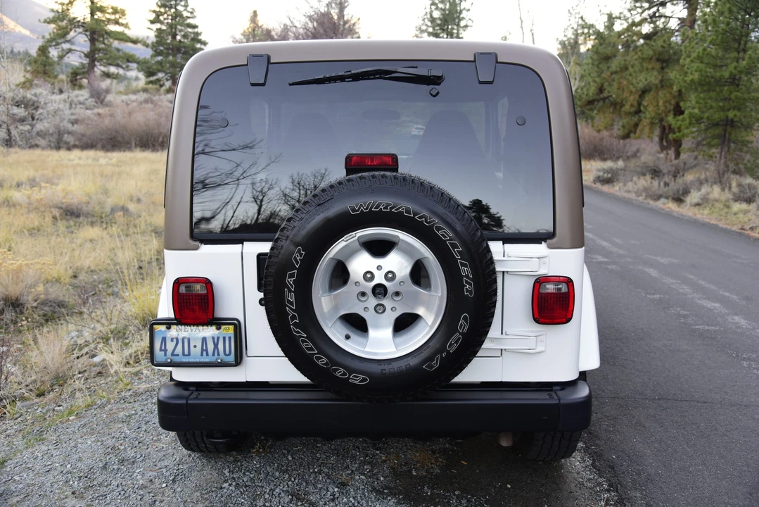 2002 Jeep TJ Wrangler - Image 23 of 31