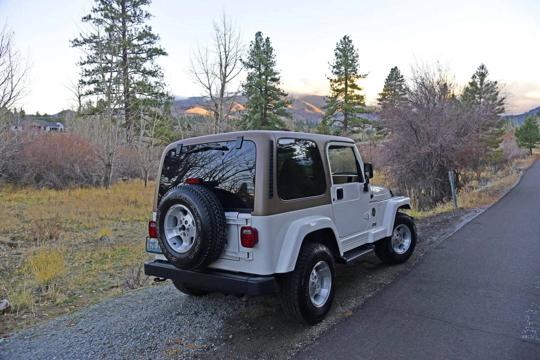 2002 Jeep TJ Wrangler - Image 10 of 31