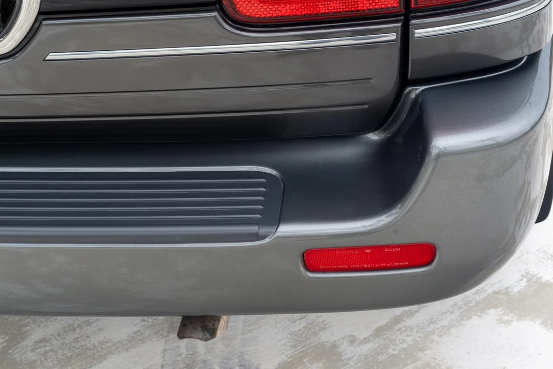 2002 Lexus LX 2nd Gen - Image 20 of 31