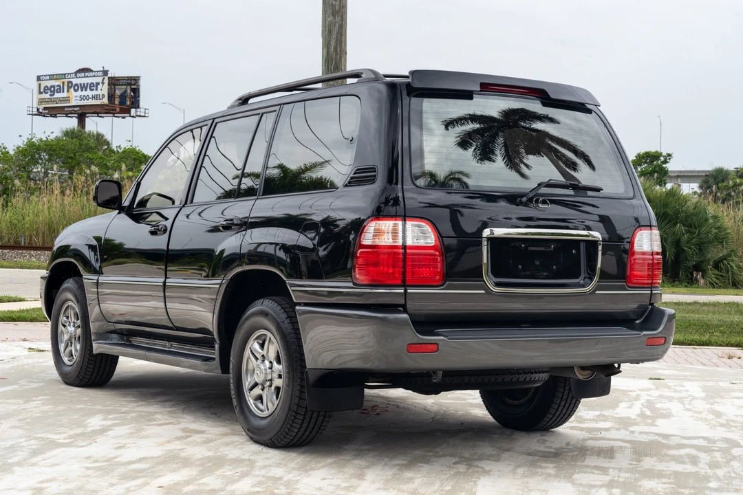 2002 Lexus LX 2nd Gen - Image 3 of 31