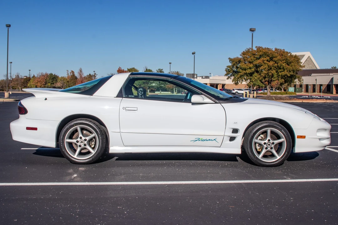 2002 Pontiac Firebird Trans Am 4th Gen - Image 5 of 31