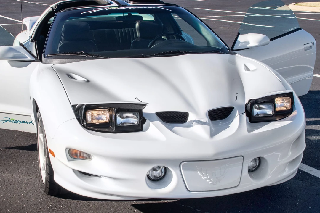 2002 Pontiac Firebird Trans Am 4th Gen - Image 10 of 31