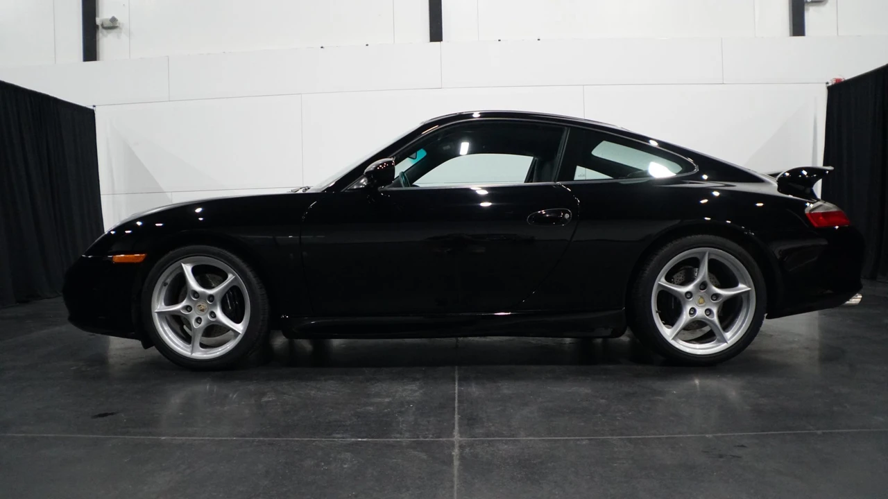 2002 Porsche 996 Carrera - Image 13 of 31