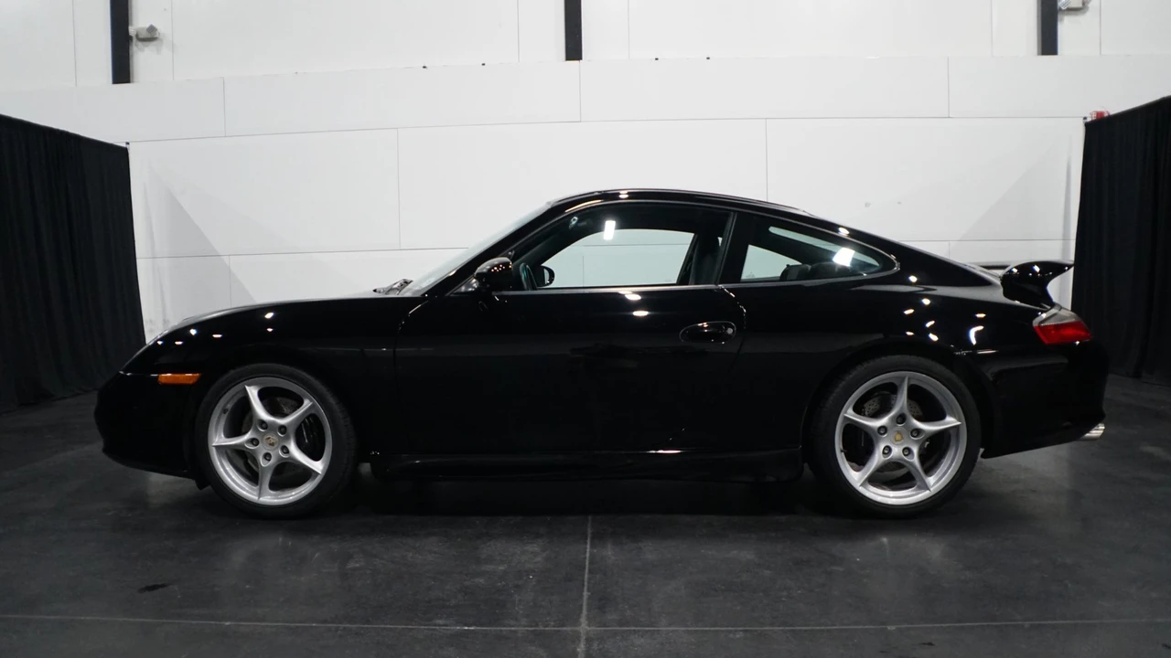 2002 Porsche 996 Carrera - Image 12 of 31
