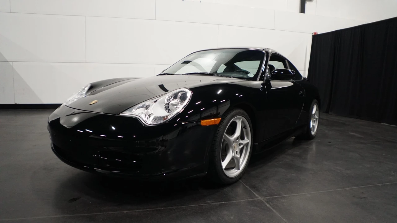 2002 Porsche 996 Carrera - Image 2 of 31