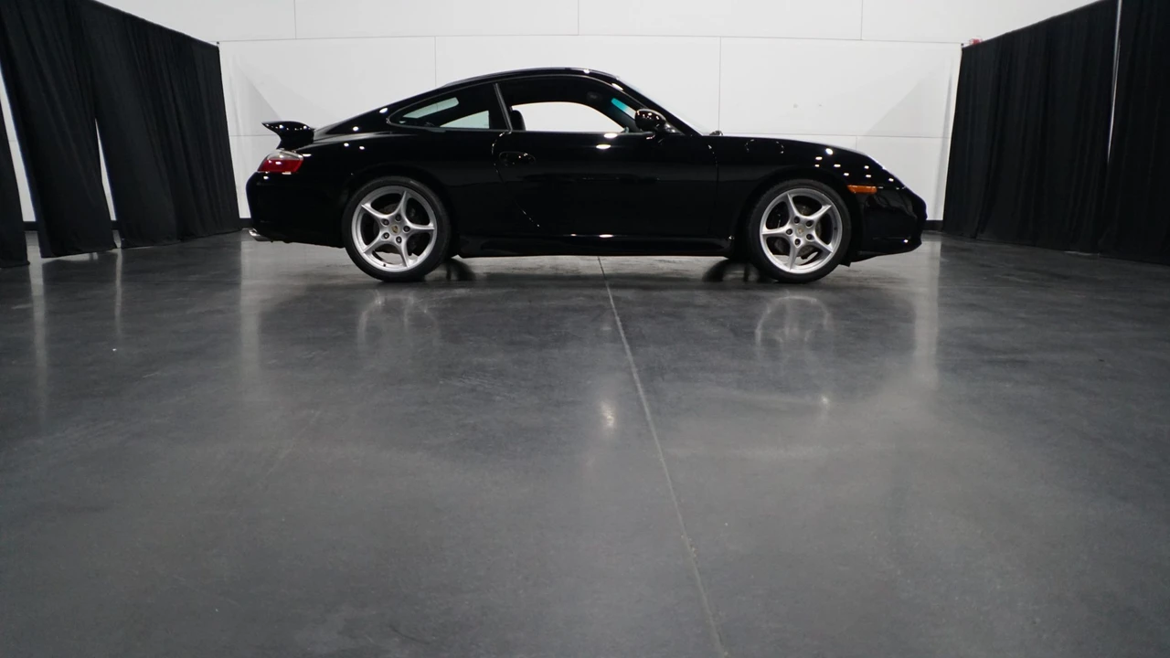 2002 Porsche 996 Carrera - Image 17 of 31