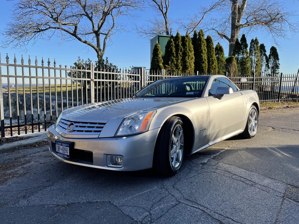 2004 Cadillac XLR - Image 24 of 31
