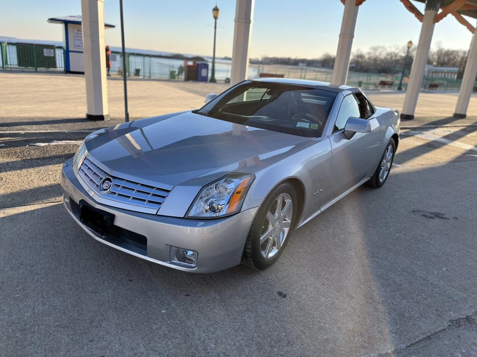 2004 Cadillac XLR - Image 23 of 31