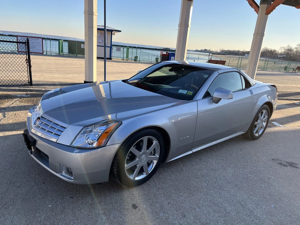 2004 Cadillac XLR - Image 22 of 31