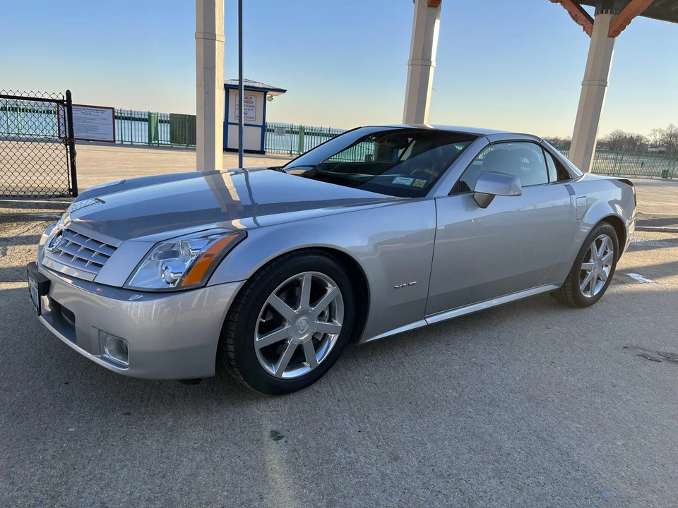 2004 Cadillac XLR - Image 21 of 31