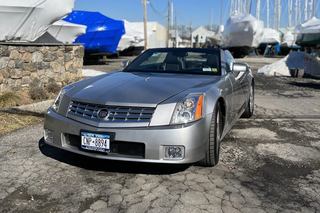 2004 Cadillac XLR - Image 25 of 31