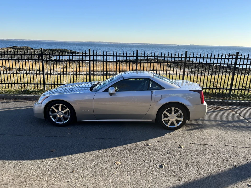 2004 Cadillac XLR - Image 19 of 31