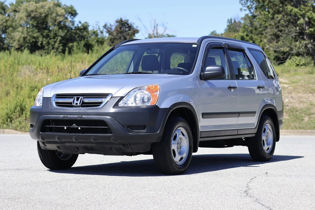 2004 Honda CR-V 2nd Gen - Image 5 of 31